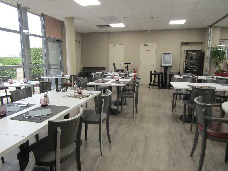 Comfort Hotel Aeroport Lyon St Exupery Colombier-Saugnieu Bagian luar foto